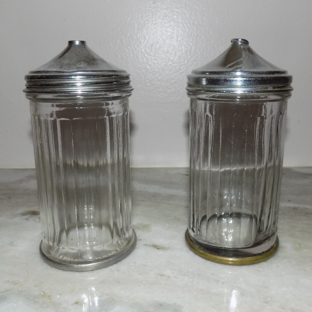 Measuring Device‎ Corp Sugar Shakers Set of 2 Clear Ribbed Glass Good Vintage